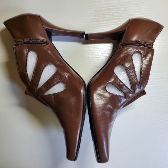 Bellini Brown Leather Cutout Pumps - Picture 3 of 10